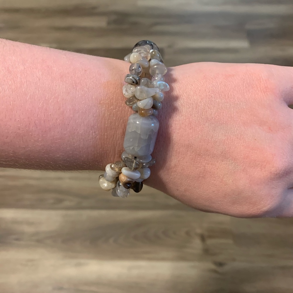 Quartz/amethyst tested stone bracelet